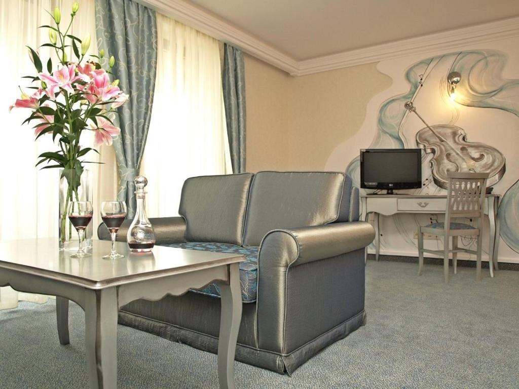 Hotel Fajkier Крочице Экстерьер фото
