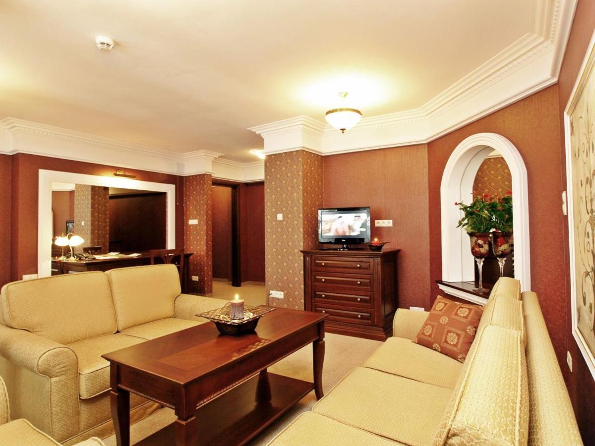 Hotel Fajkier Крочице Экстерьер фото