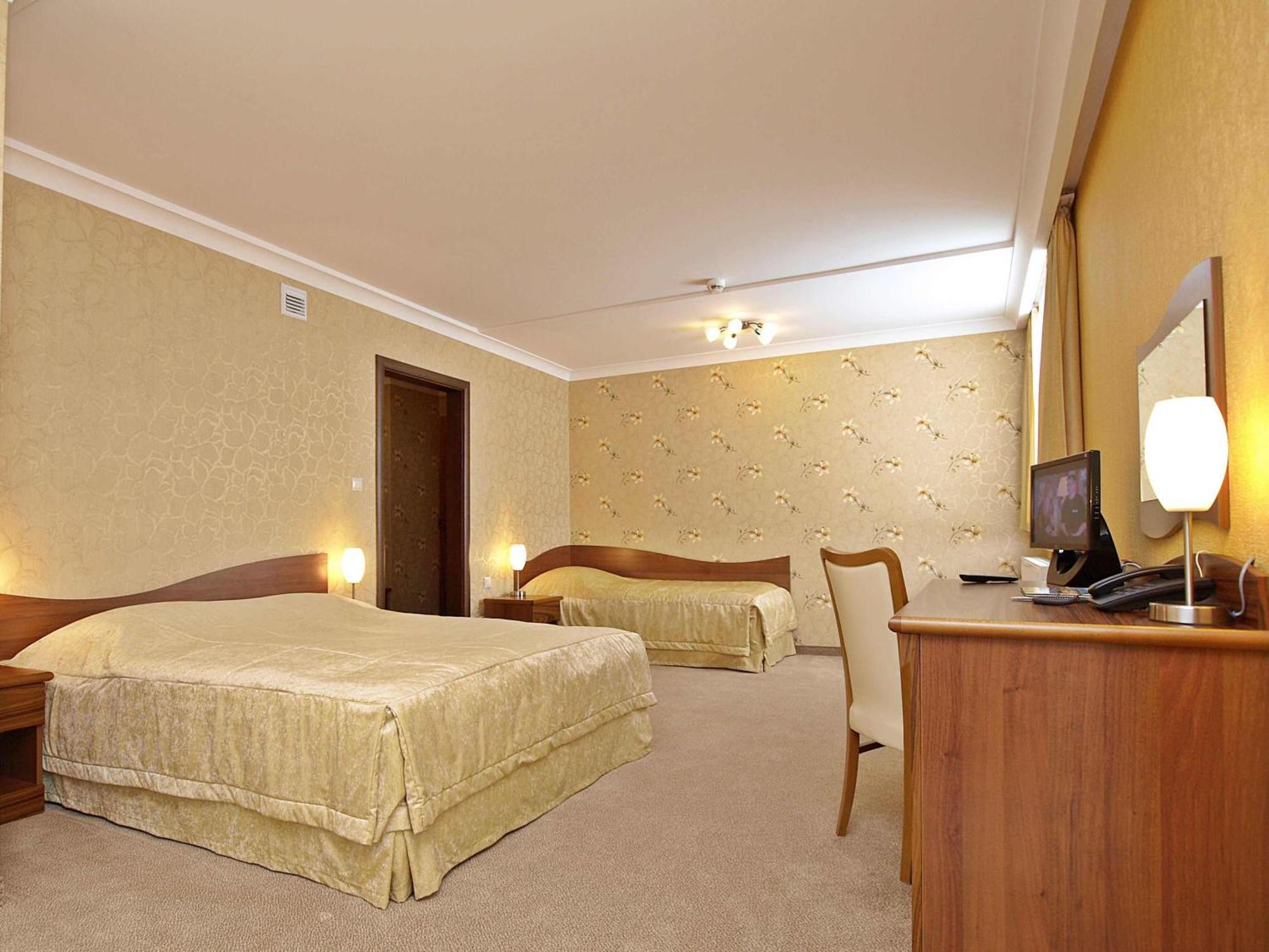 Hotel Fajkier Крочице Экстерьер фото