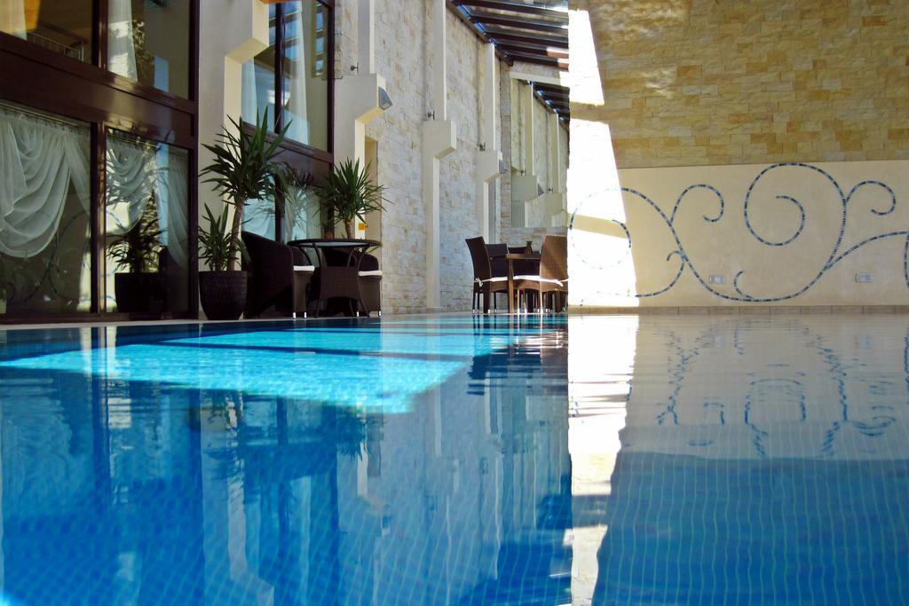 Hotel Fajkier Крочице Экстерьер фото