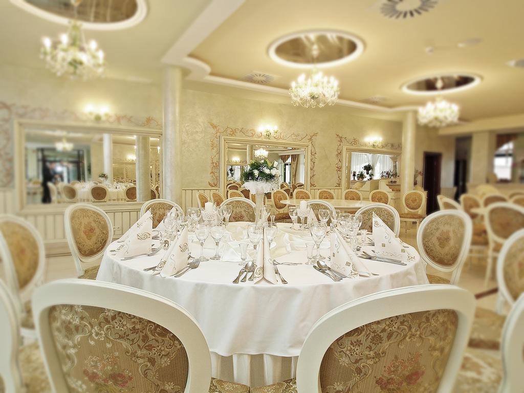 Hotel Fajkier Крочице Экстерьер фото
