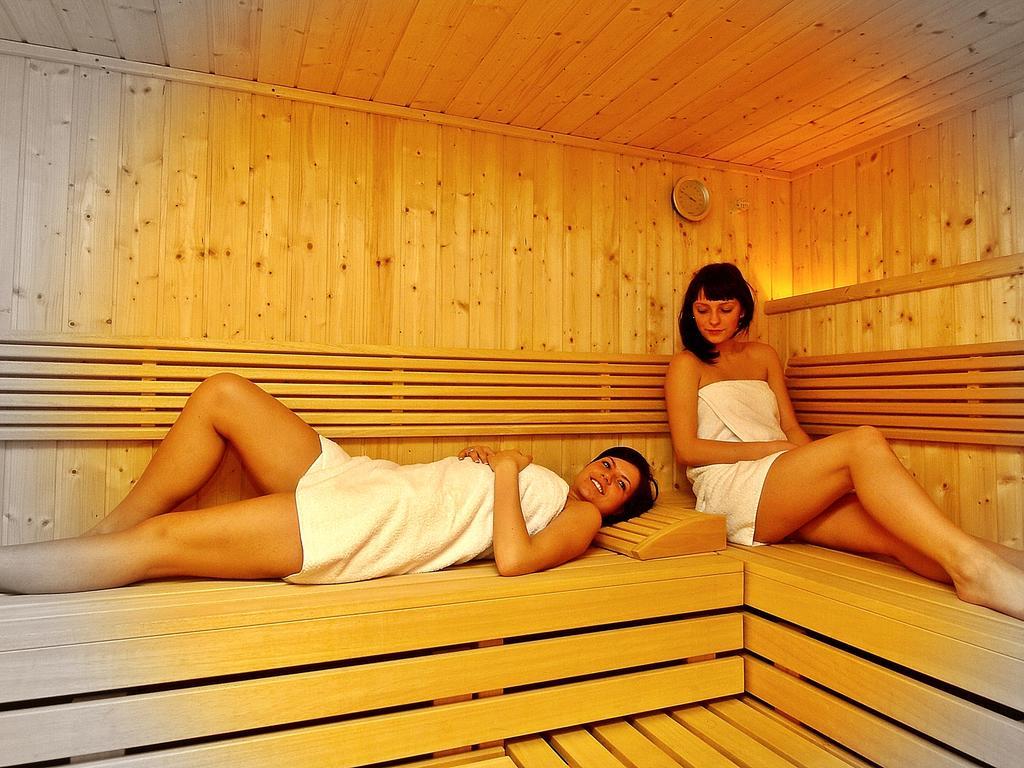 Hotel Fajkier Крочице Экстерьер фото