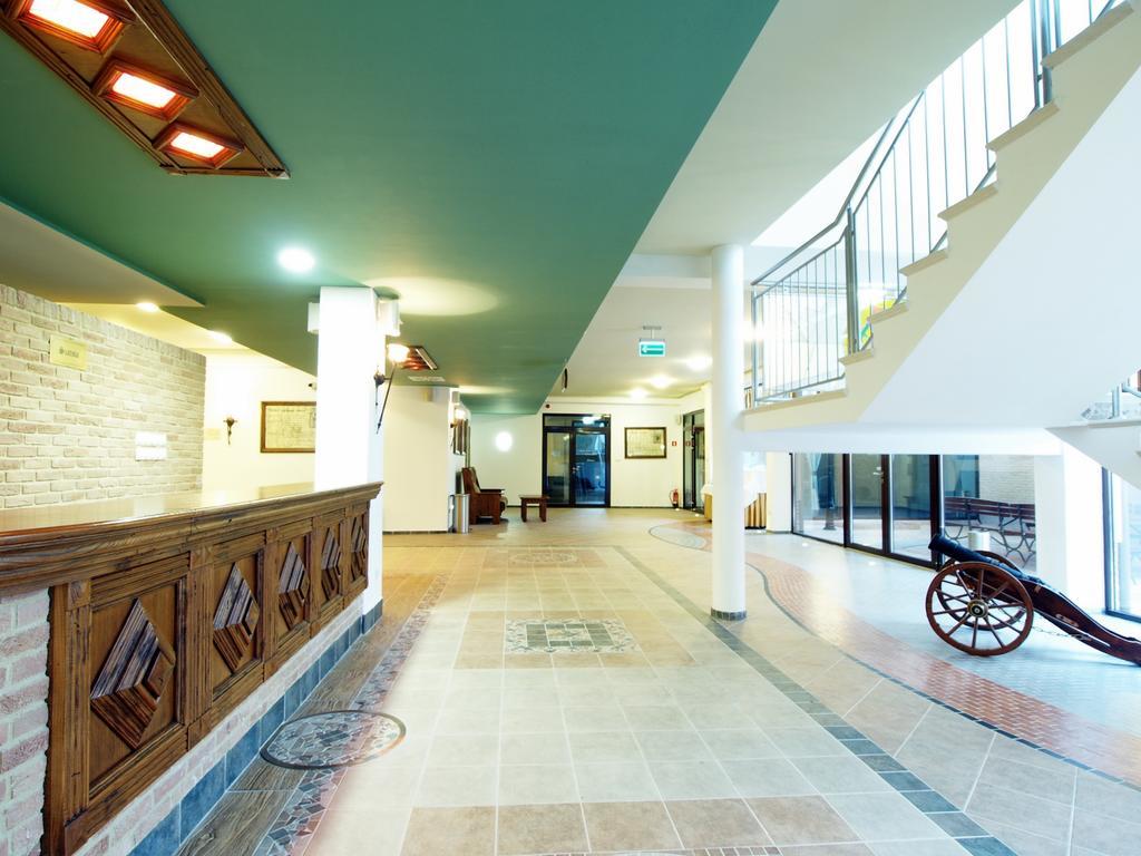 Hotel Fajkier Крочице Экстерьер фото