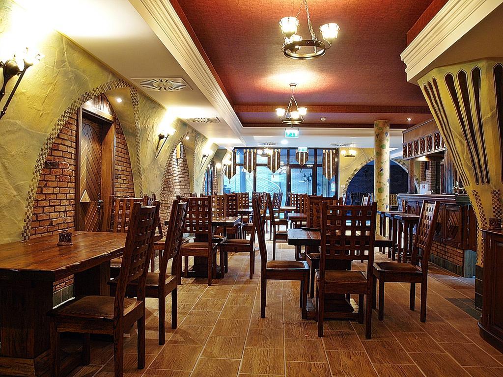 Hotel Fajkier Крочице Экстерьер фото